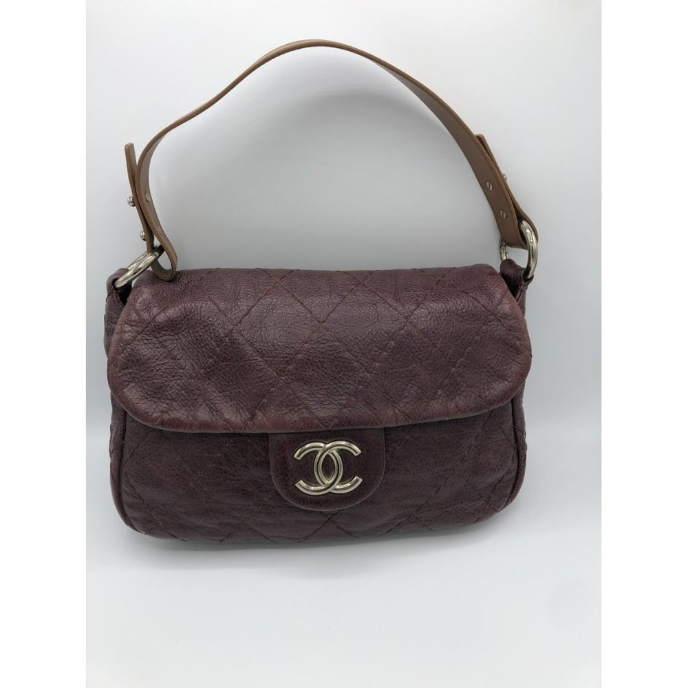 Chanel On The Road Flap - Picture 2 of 10